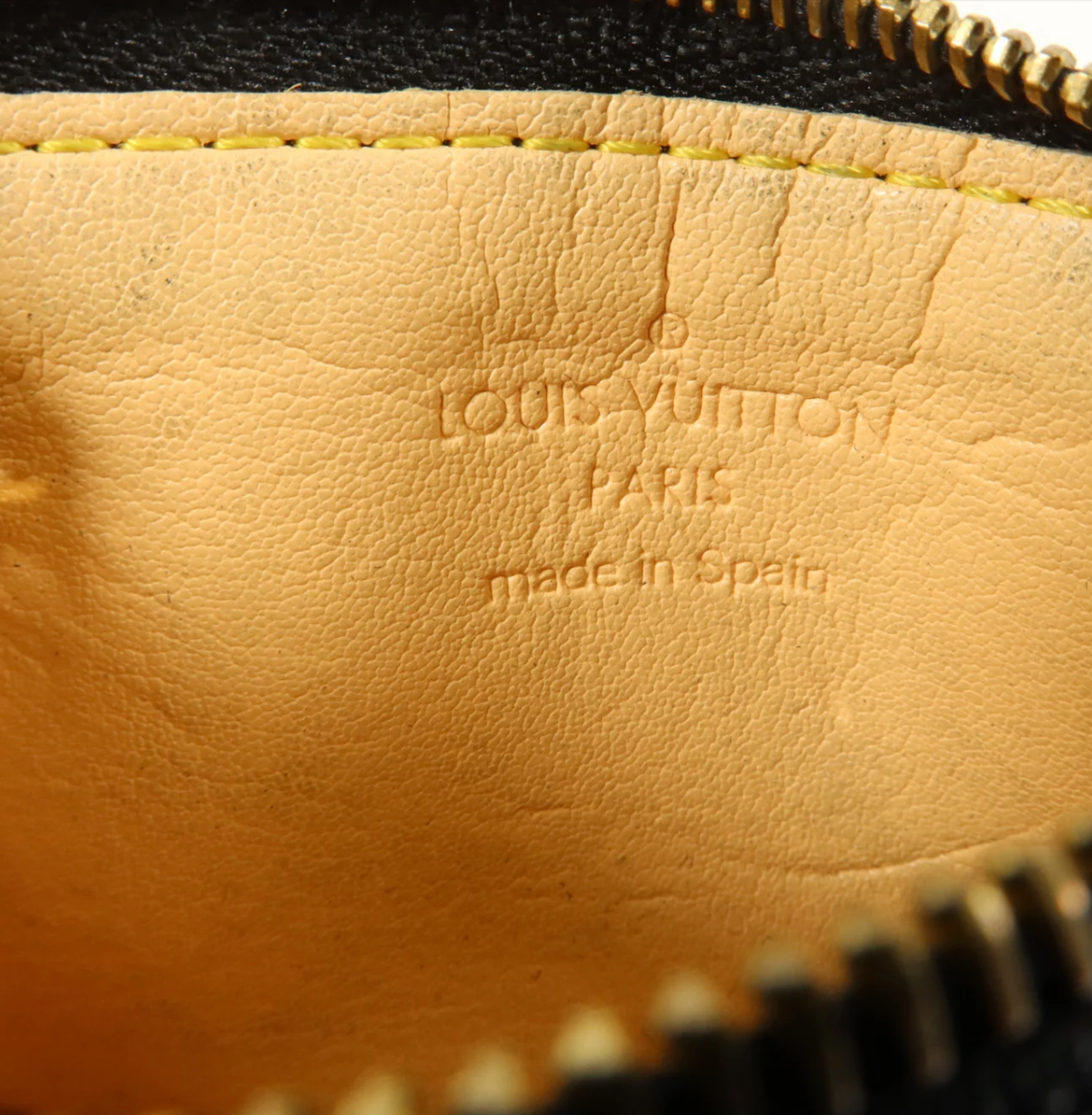 Louis Vuitton Black Multicolor Key Cles