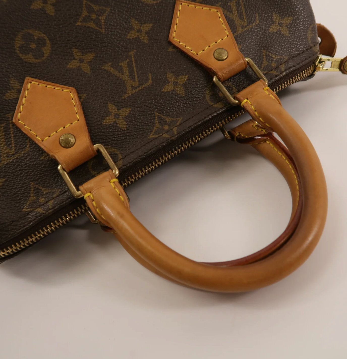 Louis Vuitton Monogram Speedy 25