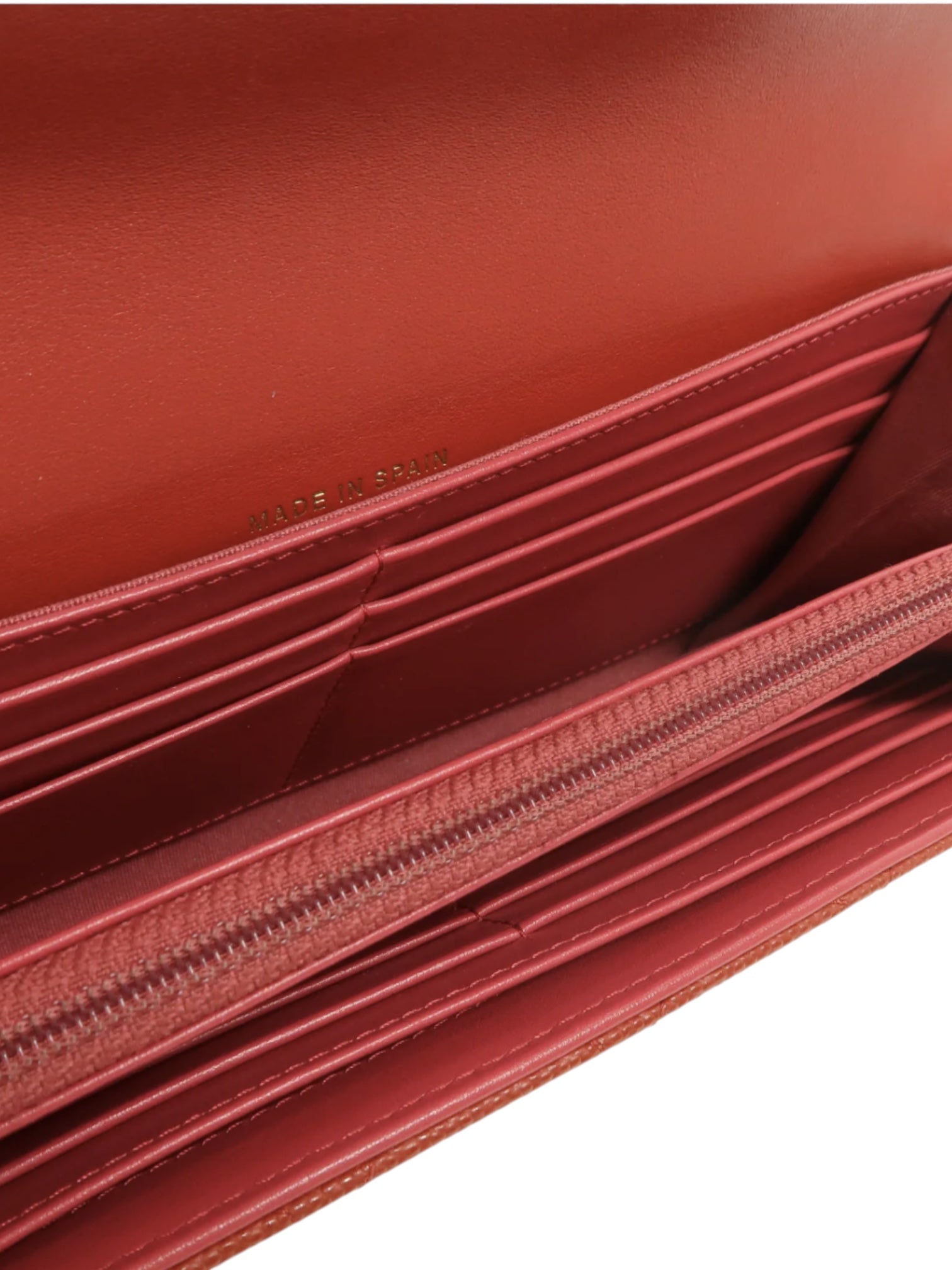 Chanel CC Filigree Flap Caviar Wallet Red
