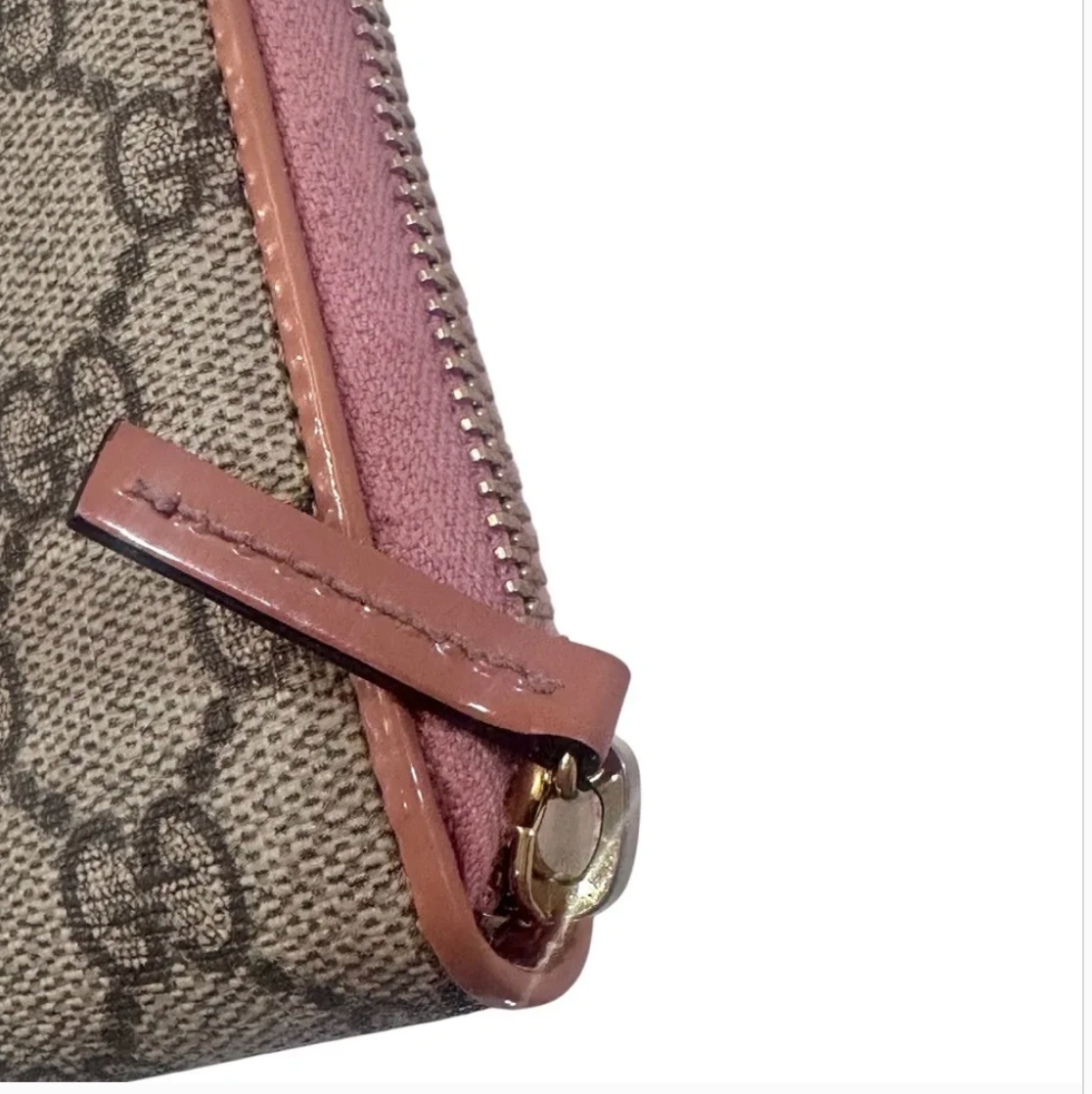 Gucci GG Supreme Ribbon Zippy Wallet