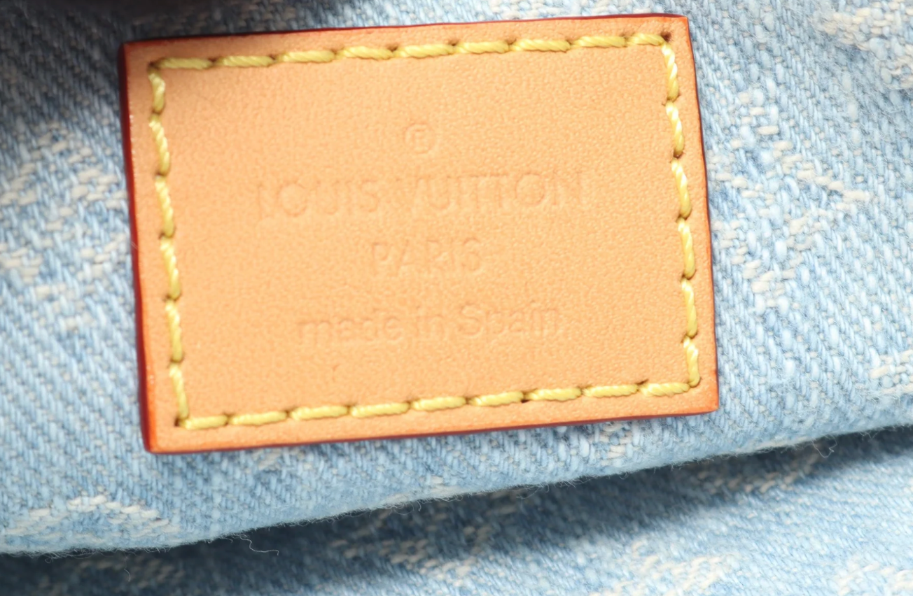 Louis Vuitton Denim Liv Pochette